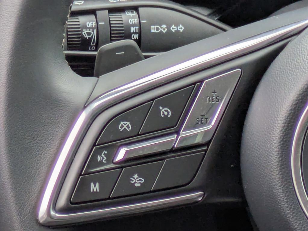 used 2025 Buick Envision car, priced at $27,995