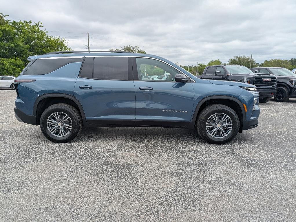 new 2026 Chevrolet Traverse car, priced at $41,445