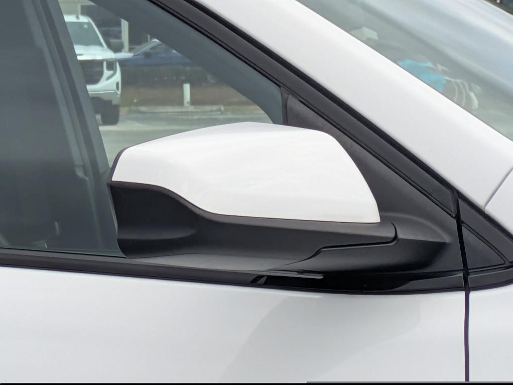 used 2022 Chevrolet Equinox car, priced at $24,007