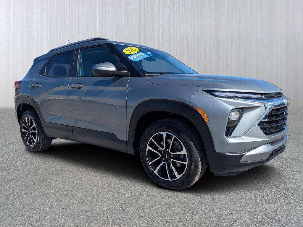 used 2025 Chevrolet TrailBlazer car, priced at $21,599