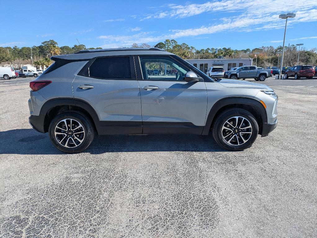 used 2025 Chevrolet TrailBlazer car, priced at $21,599