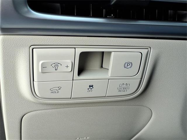 new 2026 Hyundai TUCSON Hybrid car, priced at $33,282