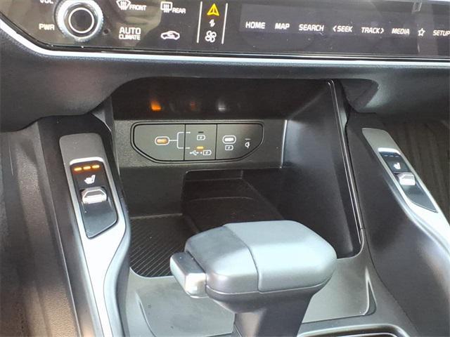 used 2025 Kia Sorento car, priced at $32,570