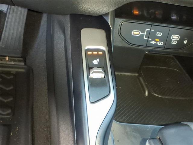 used 2025 Kia Sorento car, priced at $32,570