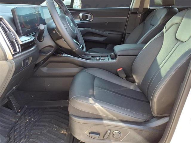 used 2025 Kia Sorento car, priced at $32,570