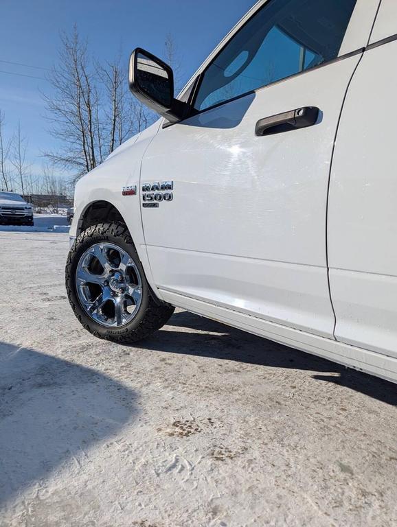 used 2022 Ram 1500 Classic car, priced at $31,999
