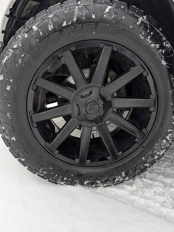 used 2022 Ram 1500 Classic car, priced at $31,999