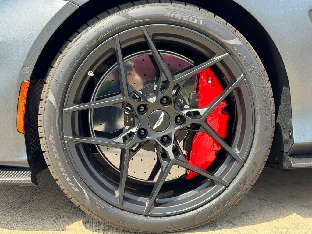 new 2025 Aston Martin Vanquish car, priced at $564,600