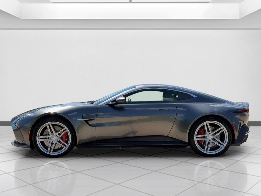 used 2025 Aston Martin Vantage car, priced at $195,900