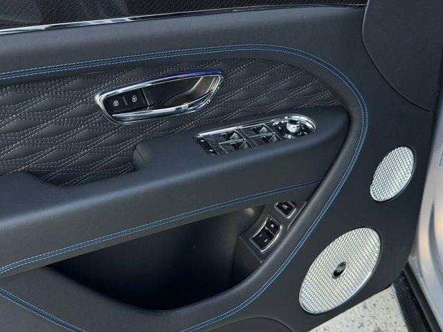 new 2025 Bentley Bentayga car