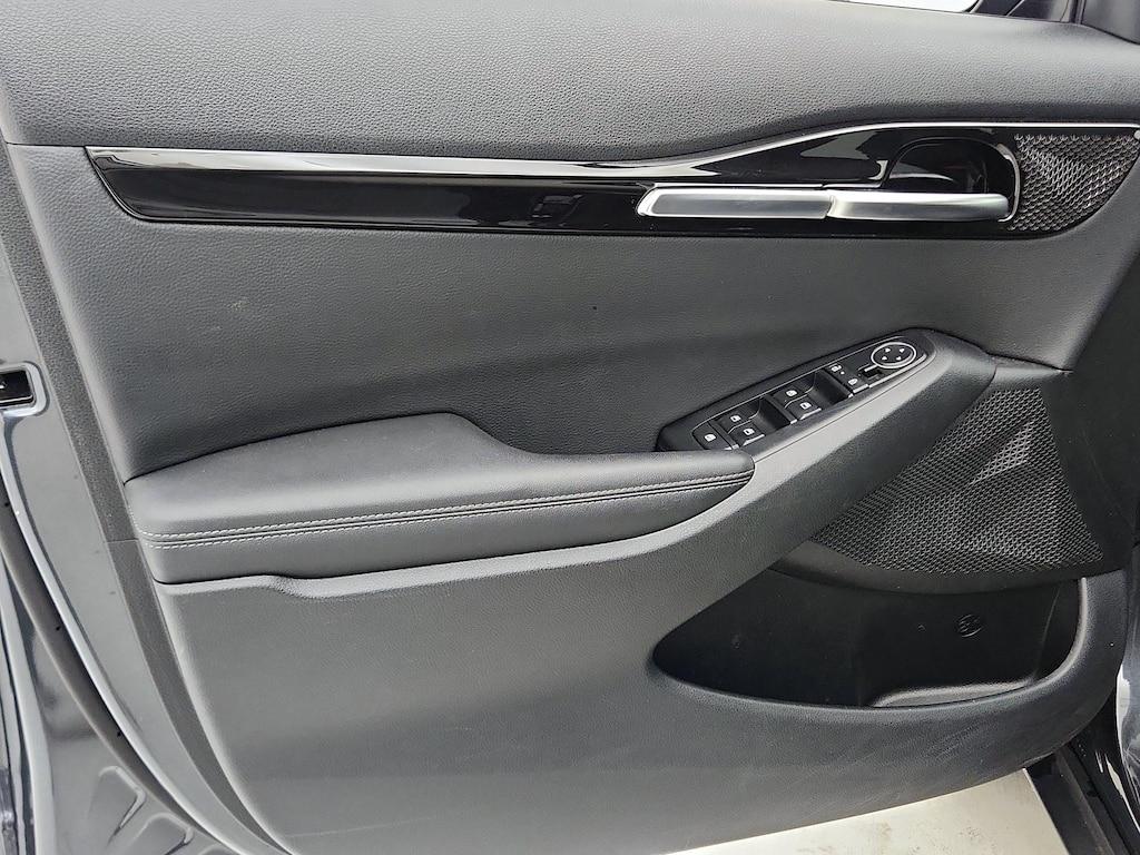 used 2025 Kia Seltos car, priced at $22,998