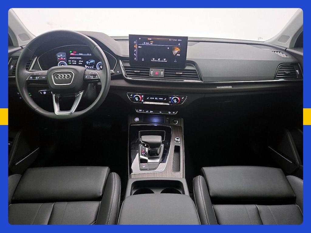 Audi Q5 view 11