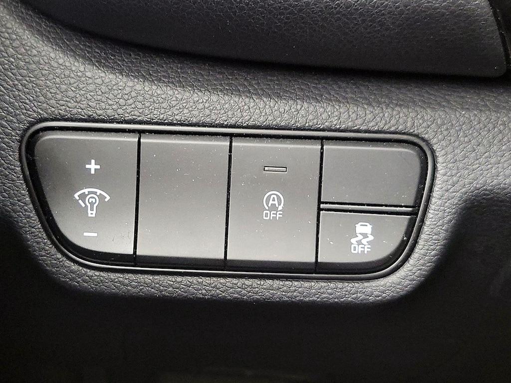 used 2025 Kia Seltos car, priced at $22,998