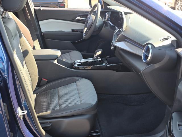used 2024 Chevrolet Trax car, priced at $21,137