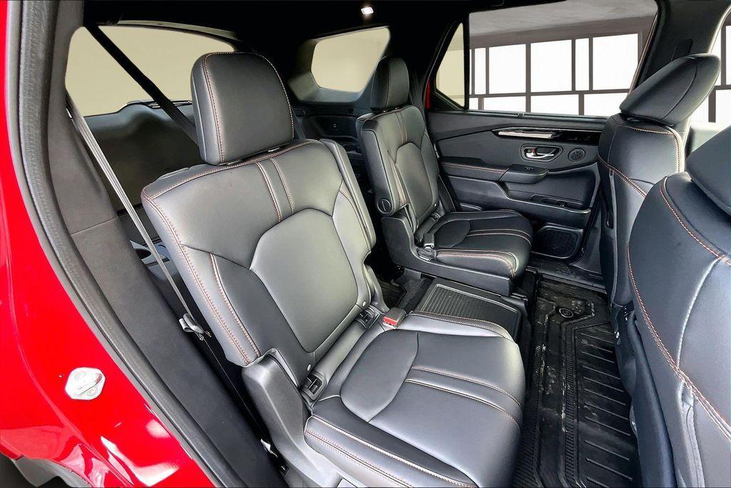 new 2025 Honda Pilot car, priced at $50,895