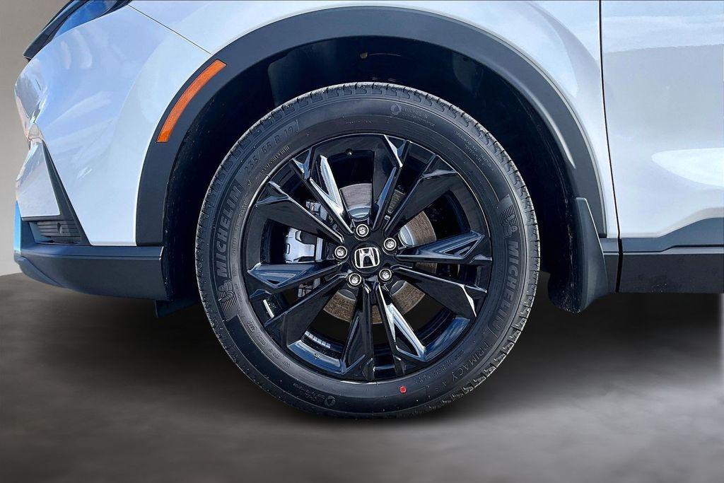 new 2026 Honda CR-V Hybrid car, priced at $44,155