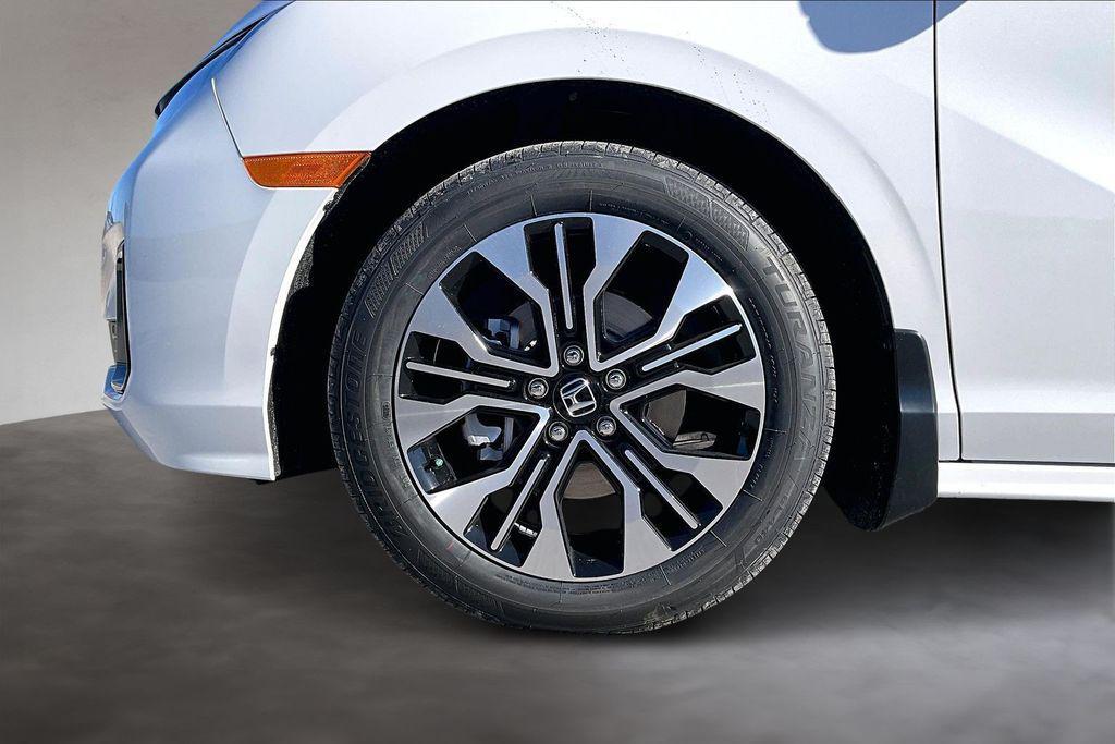 new 2026 Honda Odyssey car, priced at $53,645