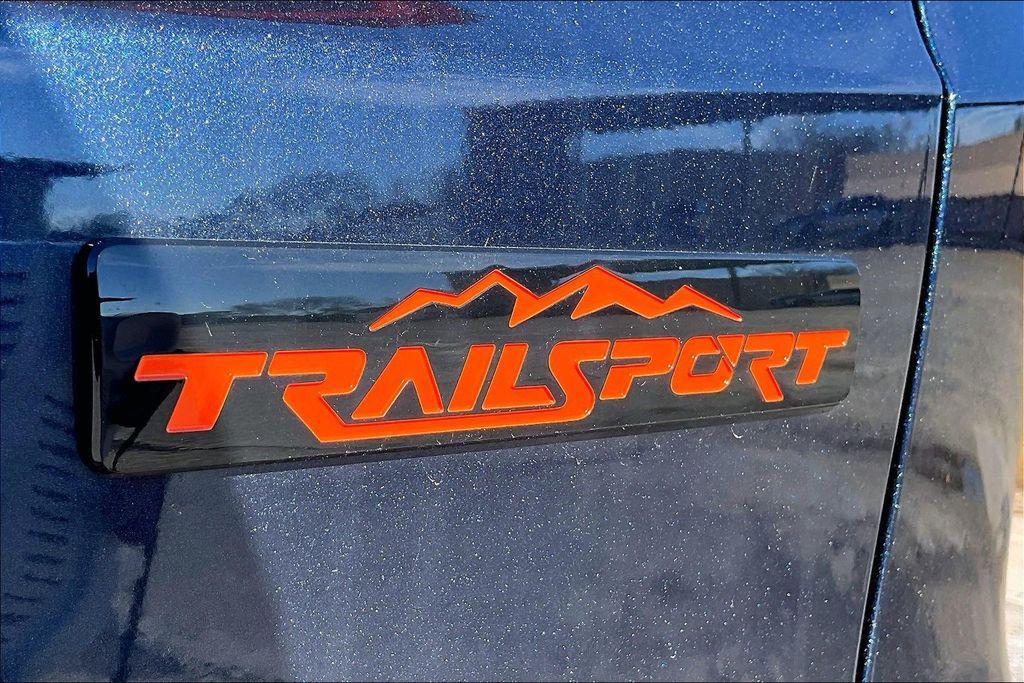 new 2026 Honda CR-V Hybrid car, priced at $40,250