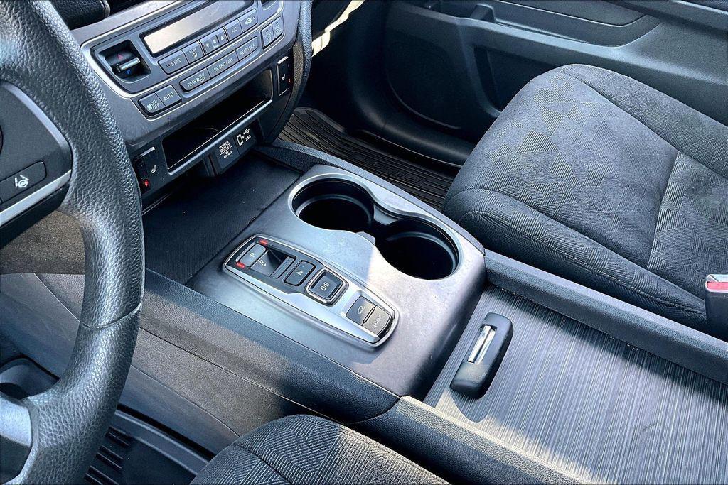 used 2022 Honda Pilot car, priced at $29,566