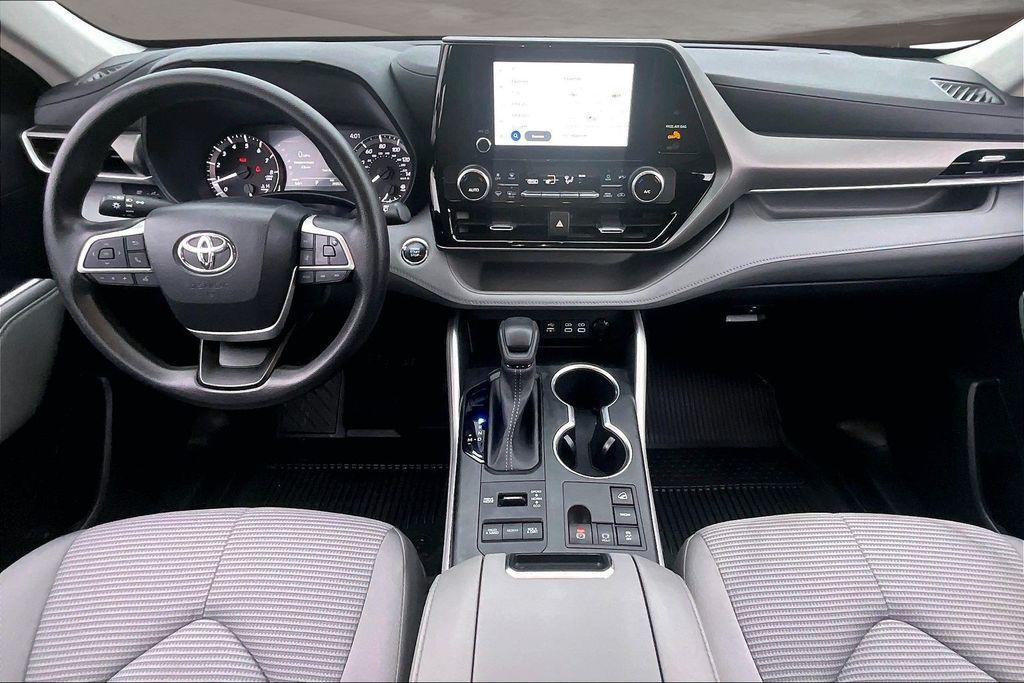 used 2023 Toyota Highlander car, priced at $35,994