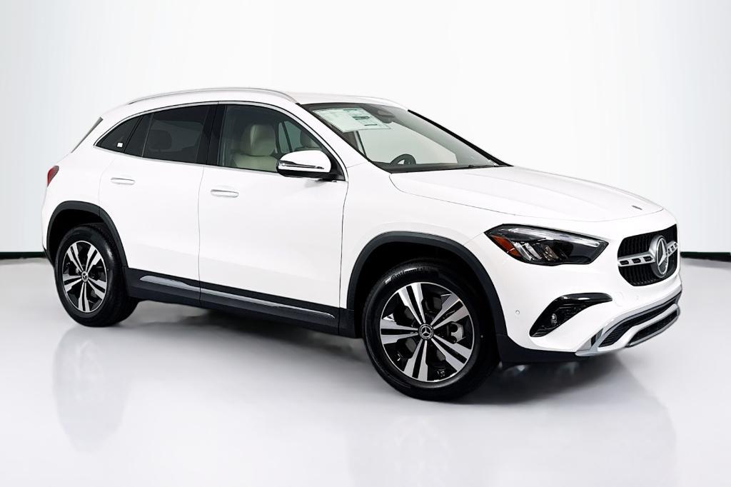 new 2025 Mercedes-Benz GLA 250 car, priced at $44,620