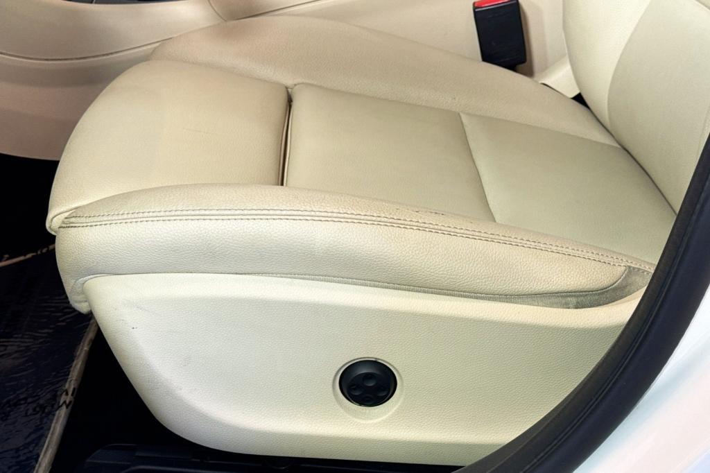 used 2019 Mercedes-Benz GLA 250 car, priced at $17,593