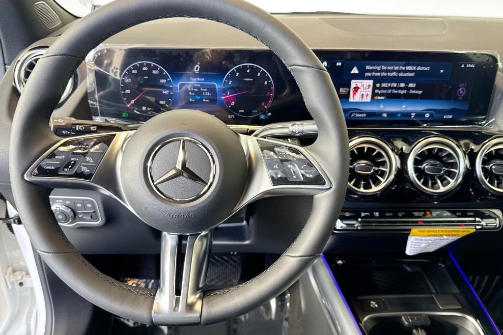 new 2026 Mercedes-Benz GLA 250 car, priced at $47,615