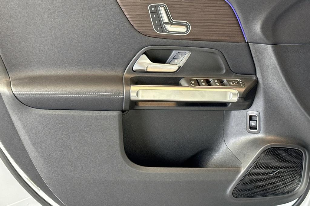 new 2026 Mercedes-Benz GLB 250 car, priced at $49,360