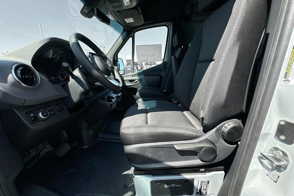 new 2025 Mercedes-Benz Sprinter 2500 car, priced at $76,328