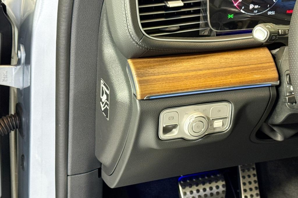 new 2026 Mercedes-Benz GLS 450 car, priced at $103,370