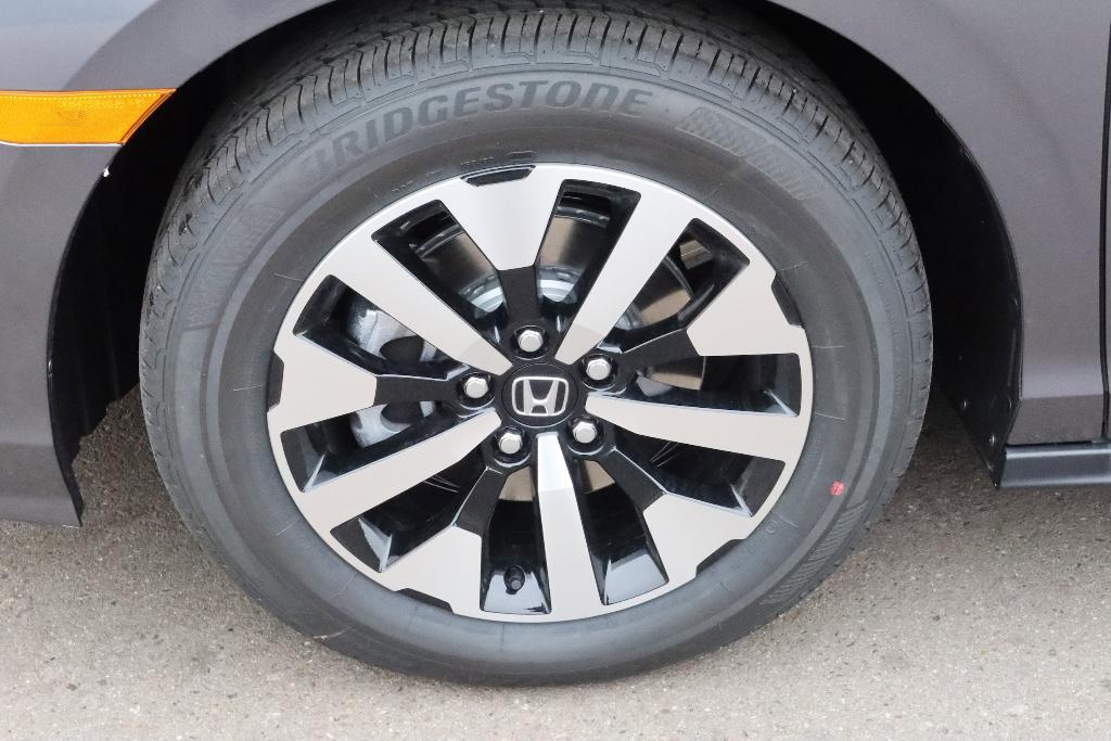 new 2026 Honda Odyssey car, priced at $44,290