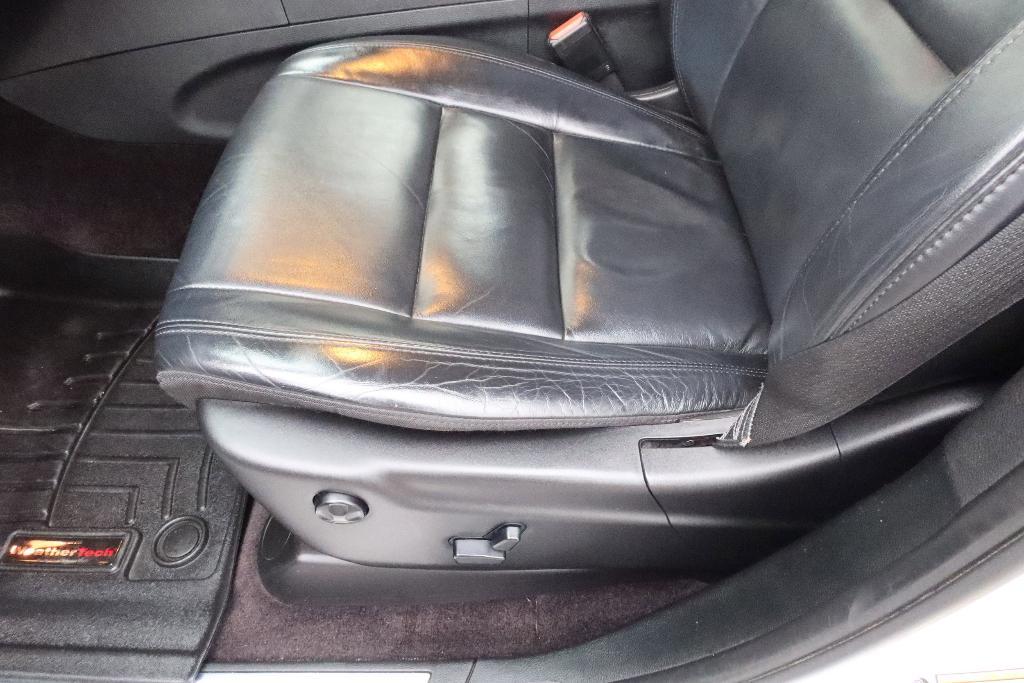 used 2018 Jeep Grand Cherokee car, priced at $17,998