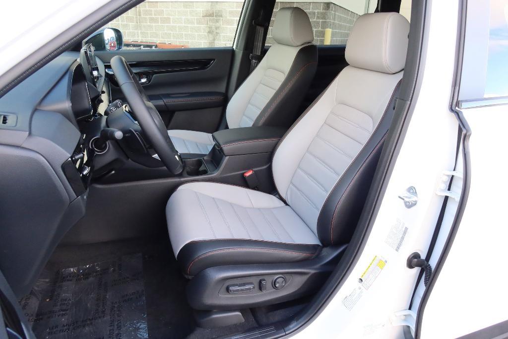 new 2026 Honda CR-V Hybrid car, priced at $44,455