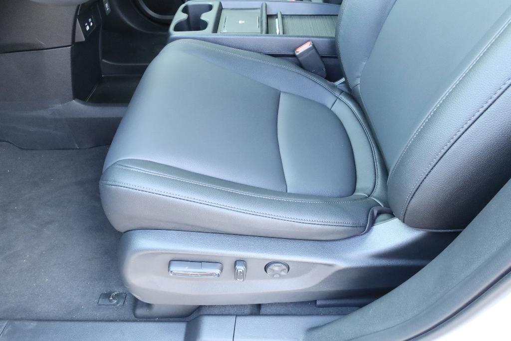new 2026 Honda Odyssey car, priced at $45,194