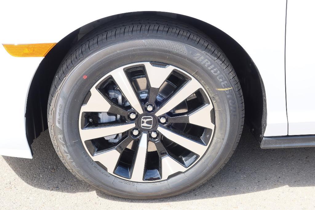 new 2026 Honda Odyssey car, priced at $45,194