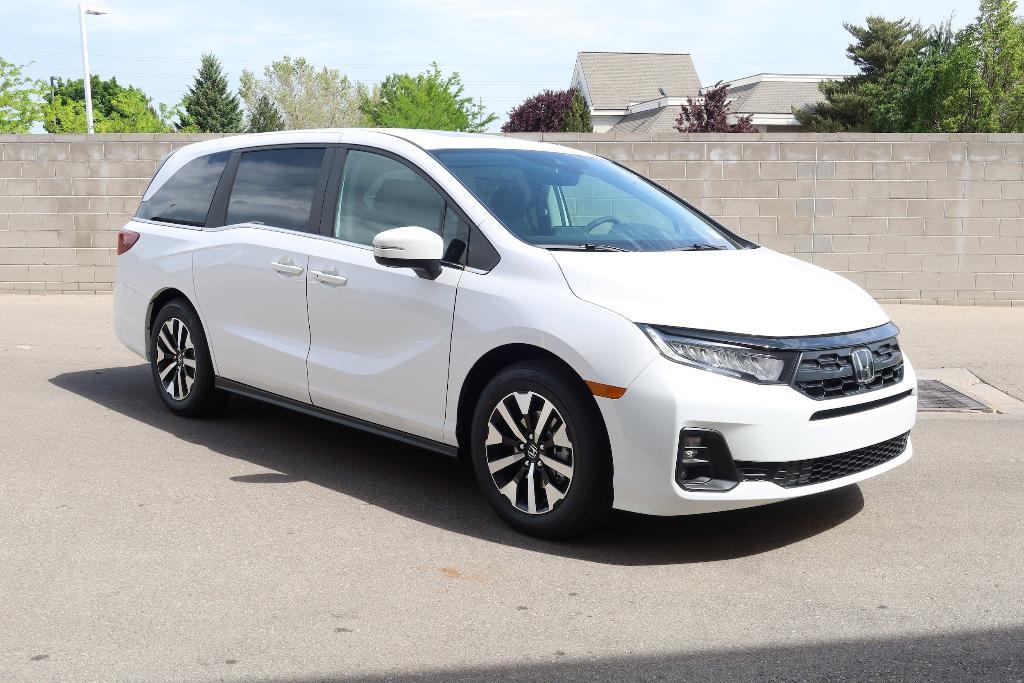 new 2026 Honda Odyssey car, priced at $45,194