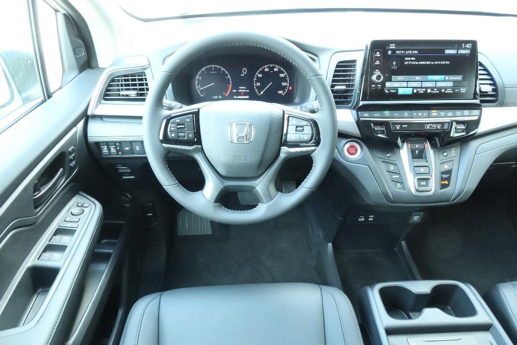 new 2026 Honda Odyssey car, priced at $45,194