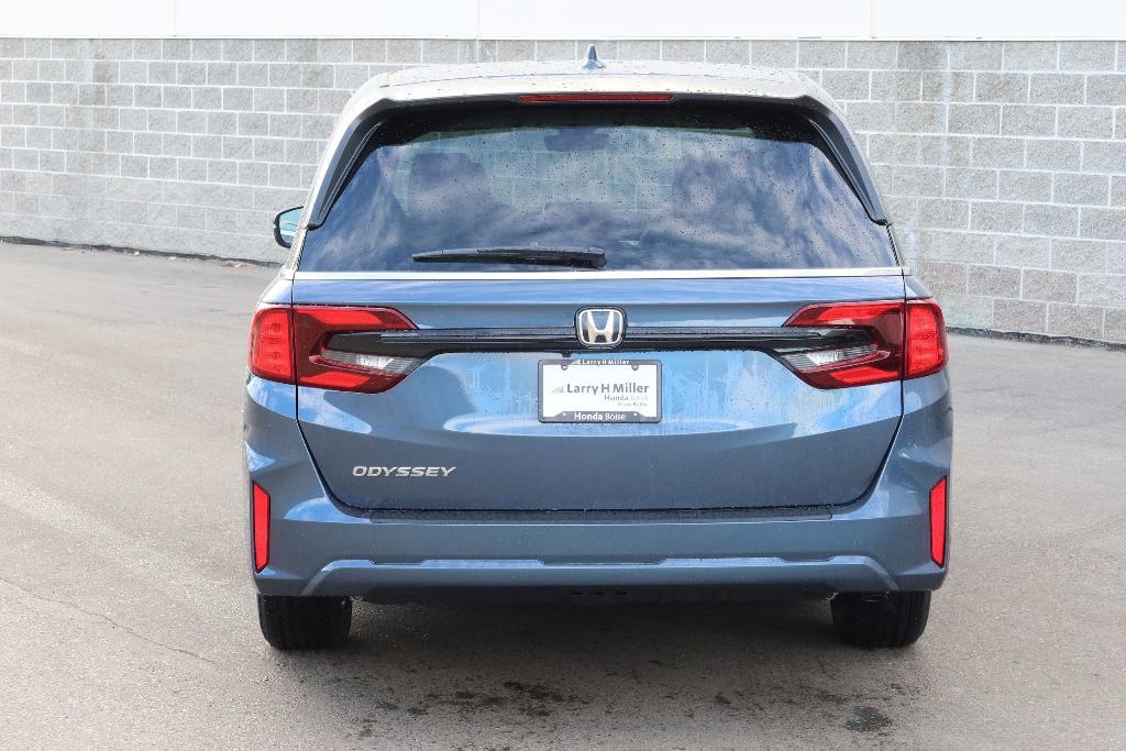 new 2026 Honda Odyssey car, priced at $44,290
