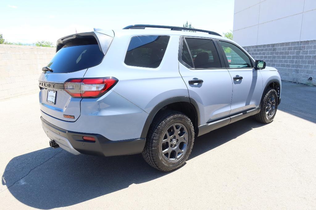 used 2025 Honda Pilot car, priced at $47,698