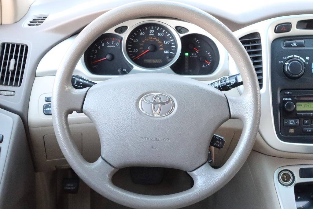 used 2005 Toyota Highlander car, priced at $7,888