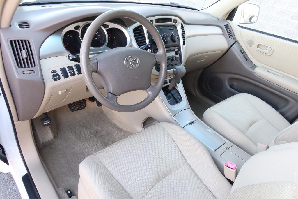 used 2005 Toyota Highlander car, priced at $7,888