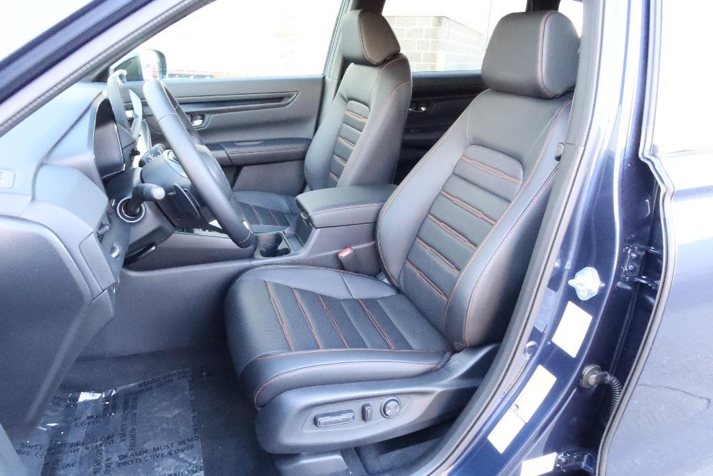 new 2026 Honda CR-V Hybrid car, priced at $41,675