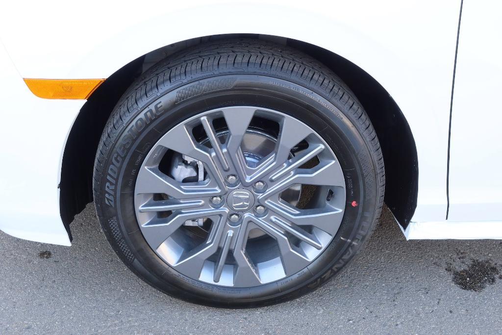 new 2026 Honda Odyssey car, priced at $49,445