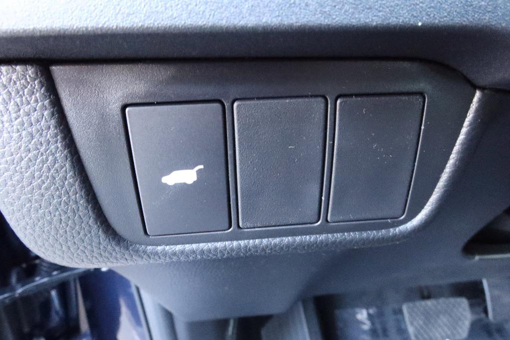 new 2026 Honda CR-V Hybrid car, priced at $41,675