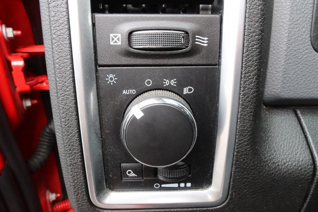 used 2019 Ram 1500 Classic car, priced at $25,998