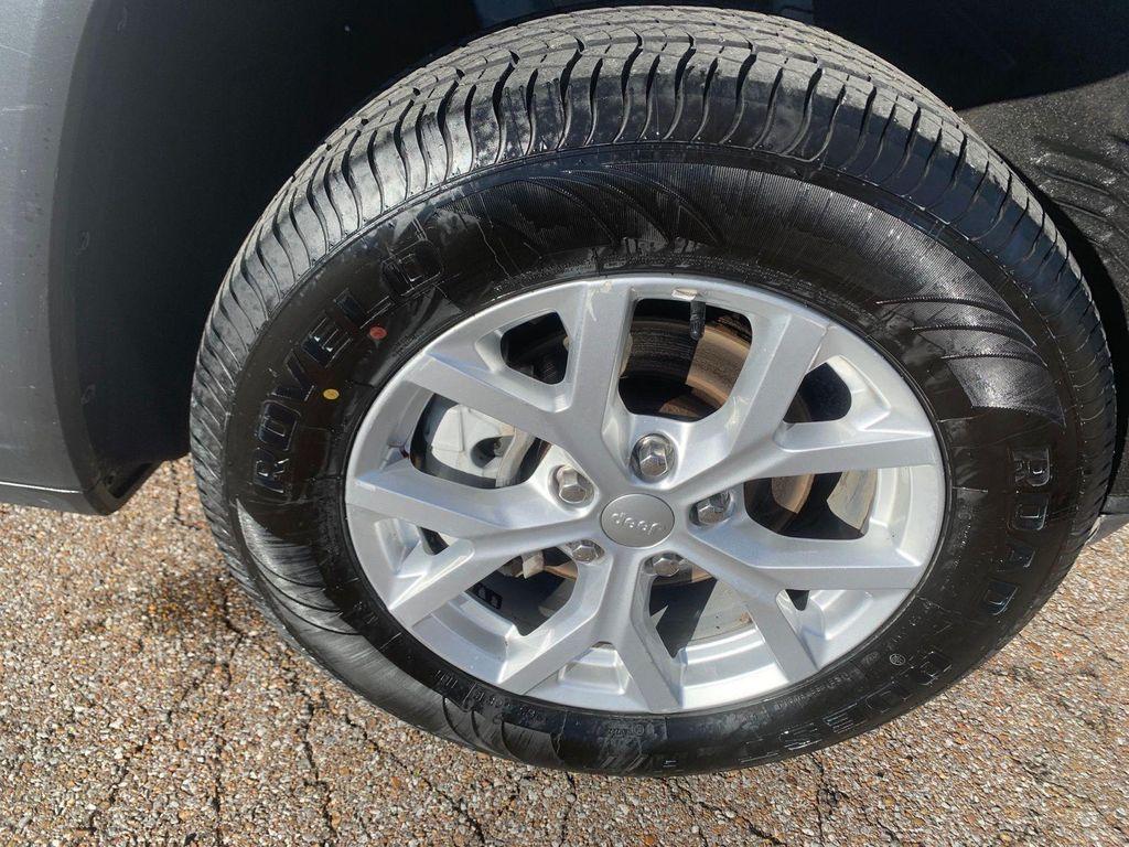 used 2023 Jeep Grand Cherokee car, priced at $27,988