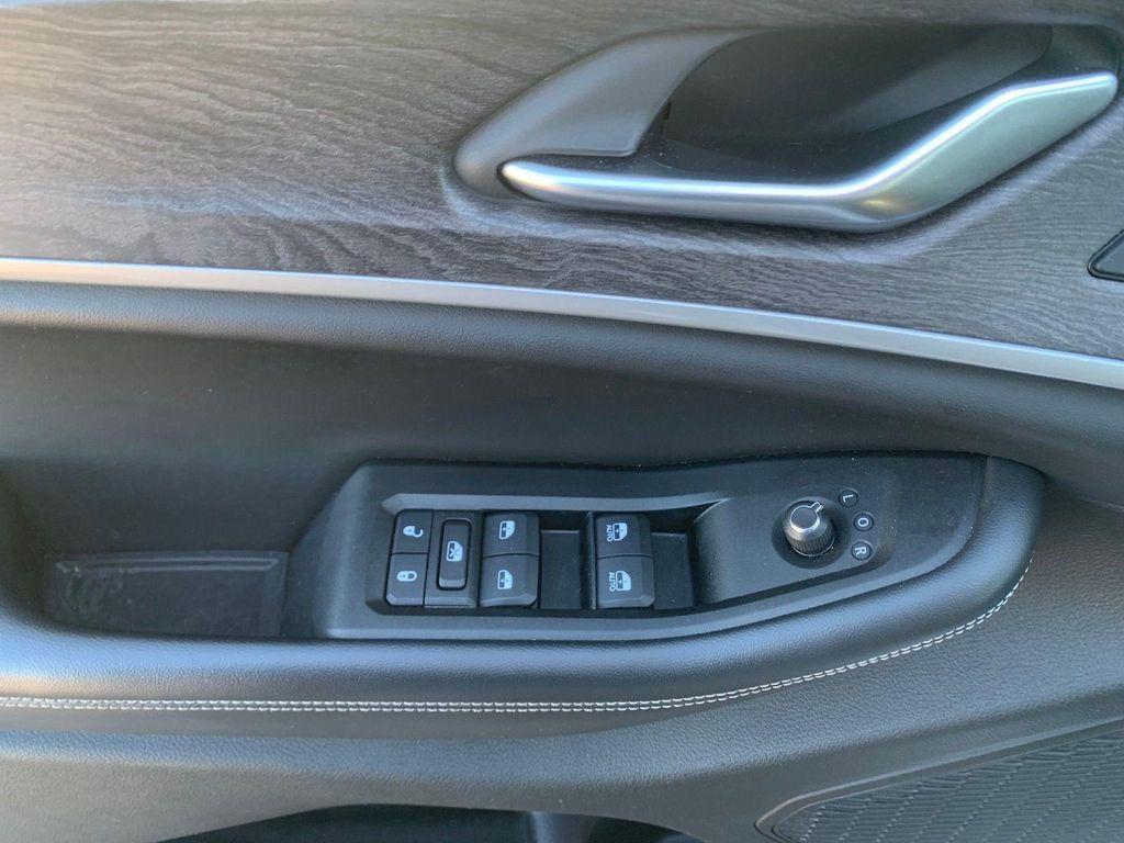 used 2023 Jeep Grand Cherokee car, priced at $27,988