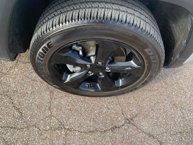 used 2025 Jeep Grand Cherokee L car, priced at $40,988