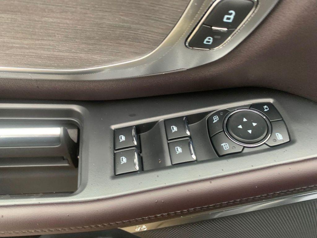 new 2025 Ford Expedition car, priced at $88,988