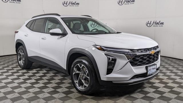 used 2025 Chevrolet Trax car, priced at $22,498